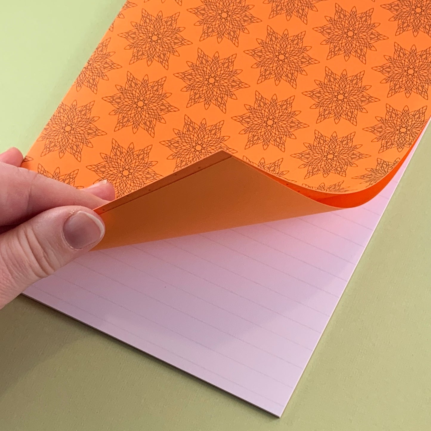 Orange mandala anteckningsbok
