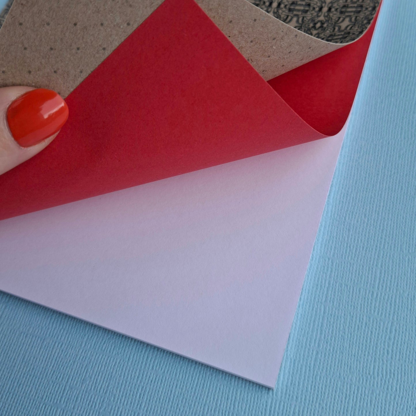 Anteckningsbok med blanka sidor.