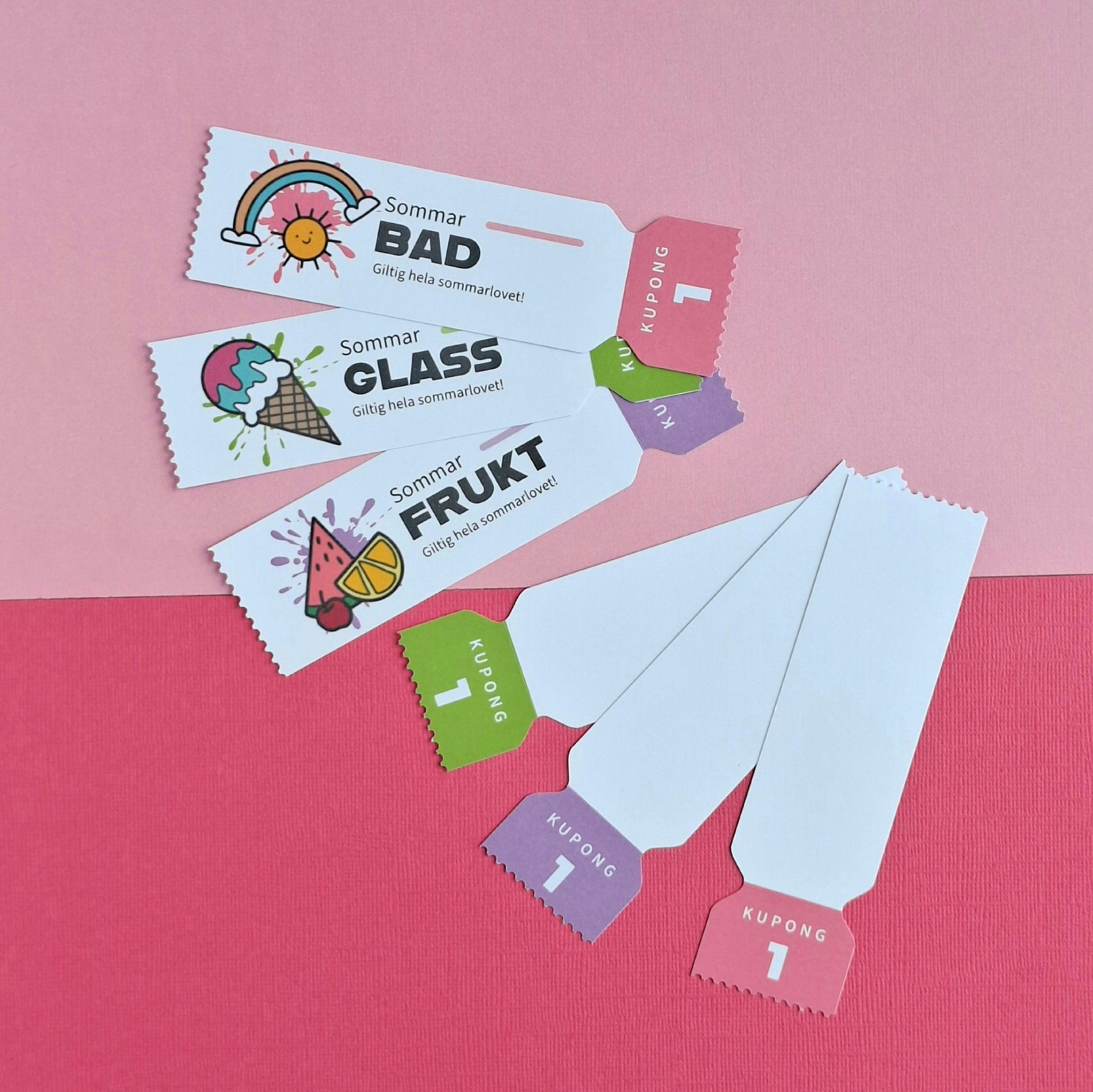 Kuponger för glass, frukt och bad. Även några blanka kuponger för pyssel. 