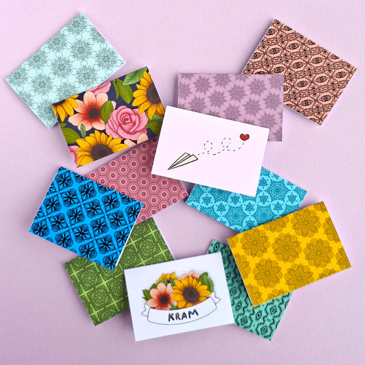 Flera små gratulationskort.